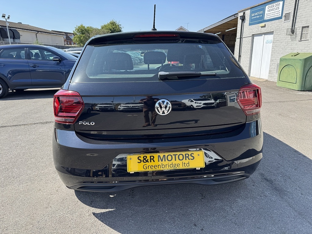 Volkswagen Polo Tsi Se Black #5