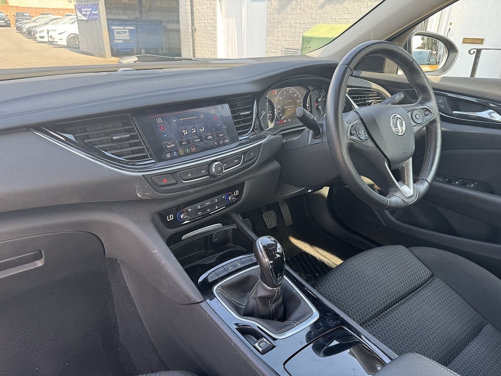 Vauxhall Insignia 1.5 Turbo D Se Edition Grand Sport Manu Black #18