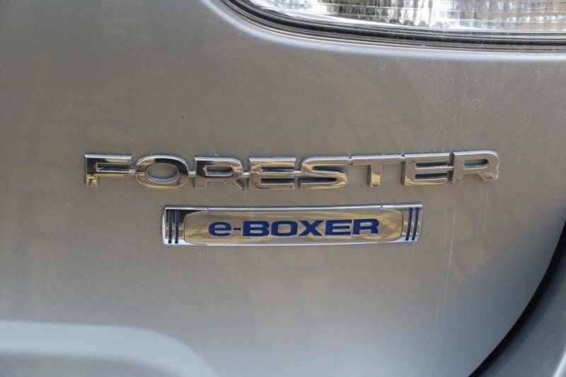 Subaru Forester 2.0I E-boxer Xe Premium Lineartronic Silver #3