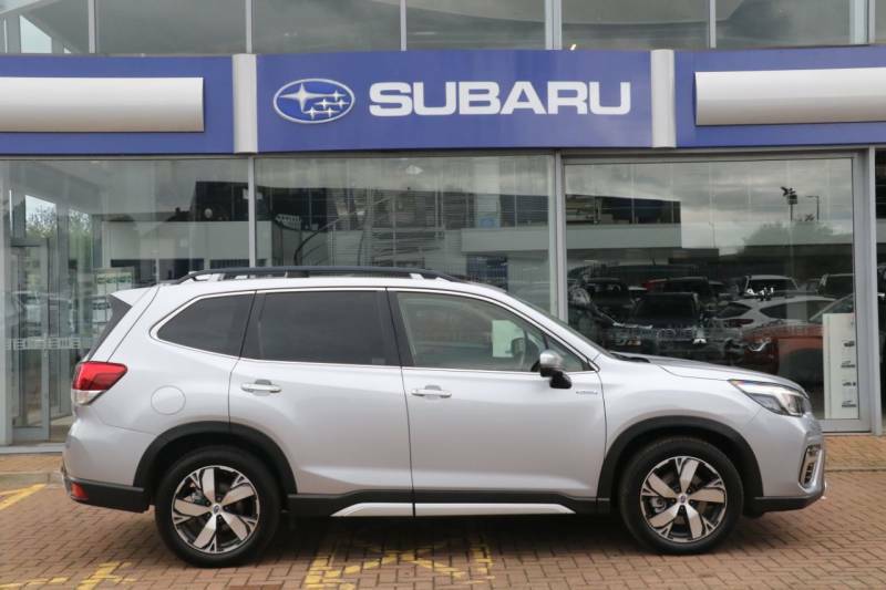 Subaru Forester 2.0I E-boxer Xe Premium Lineartronic Silver