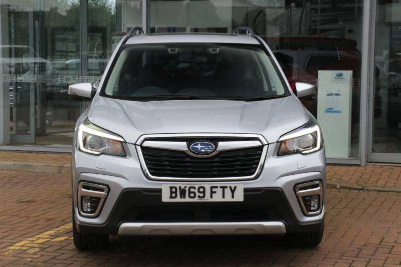 Subaru Forester 2.0I E-boxer Xe Premium Lineartronic Silver #2
