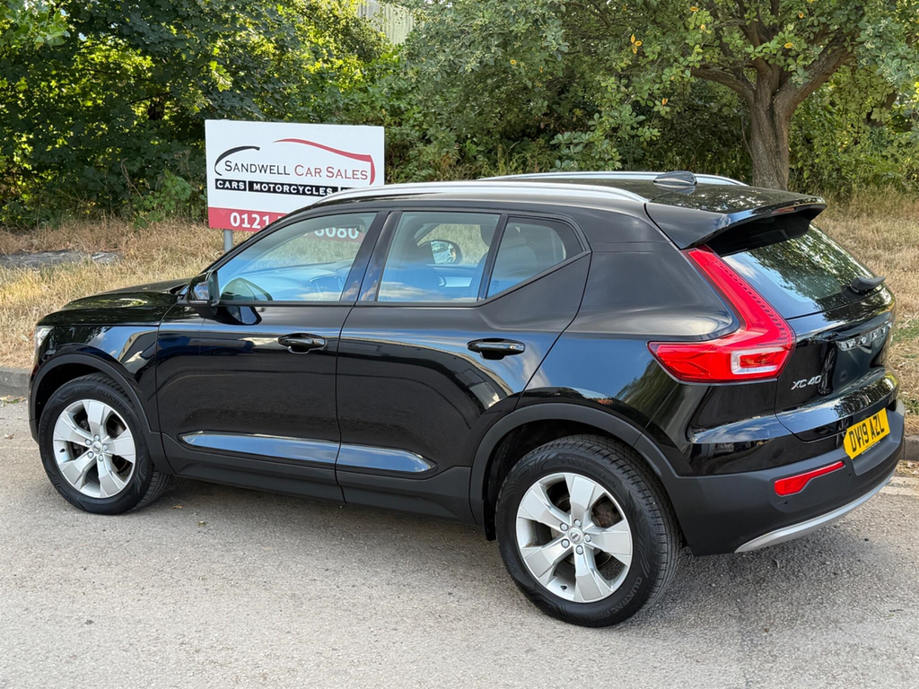Volvo XC40 2.0 D3 Momentum Euro 6 Ss Black #3