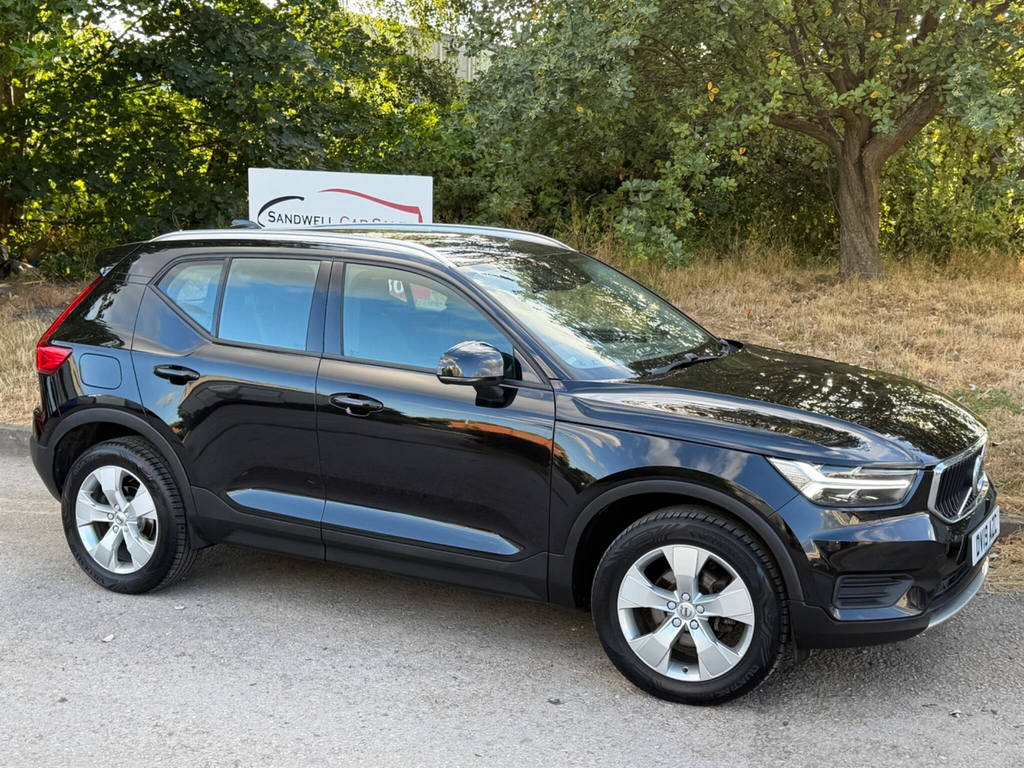 Volvo XC40 2.0 D3 Momentum Euro 6 Ss Black #2
