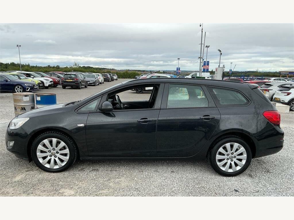 Vauxhall Astra 1.7 Cdti Ecoflex Exclusiv Sports Tourer Euro 5 Black #3