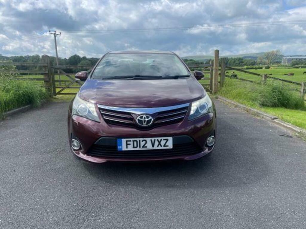 Toyota Avensis 2.2 D-4d T Spirit Euro 5 Red #2