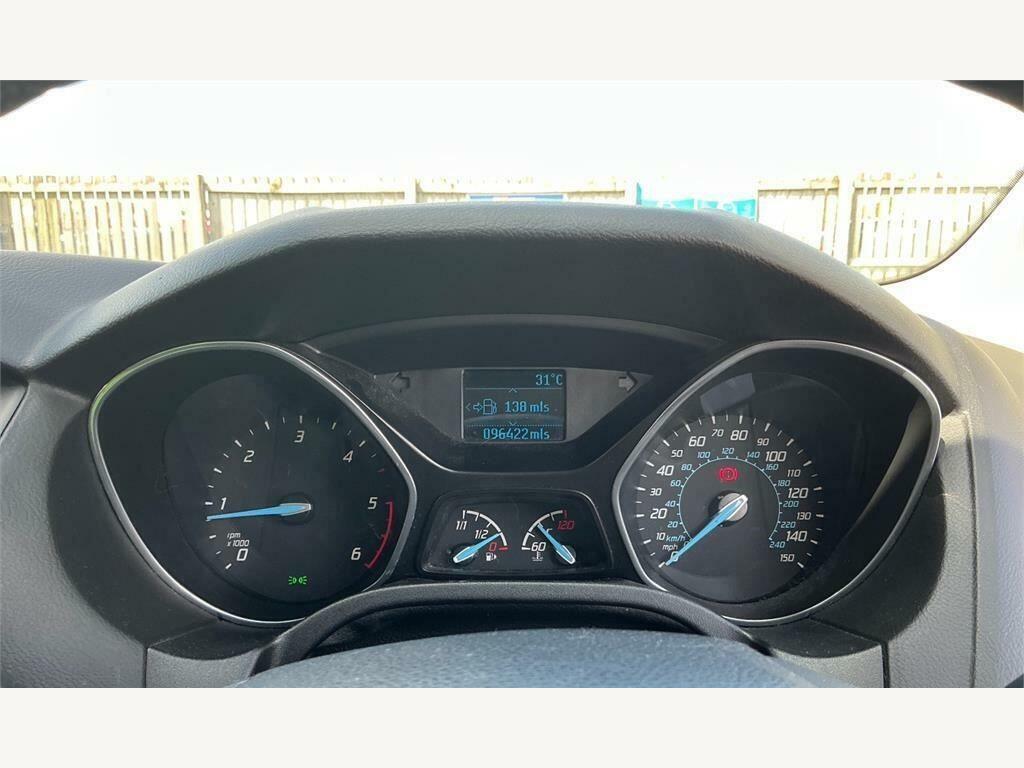 Ford Focus 1.0T Ecoboost Zetec S Estate Eur Red #12