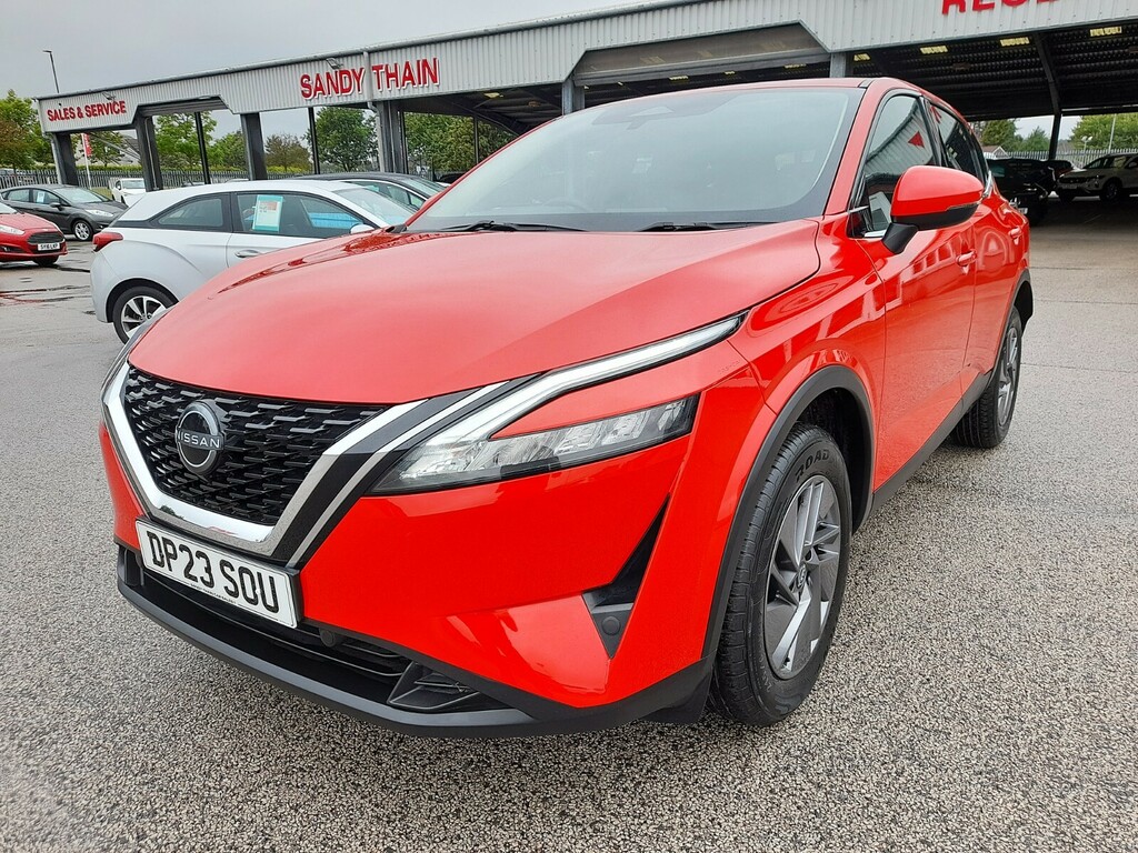 Nissan Qashqai 1.3 Dig-t Acenta Premium Mhev 17185 Miles Red
