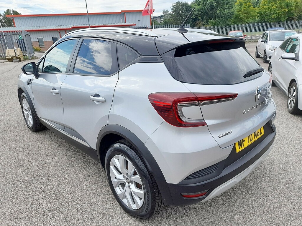 Renault Captur 0.9 Tce 100 Iconic Nav Black #4