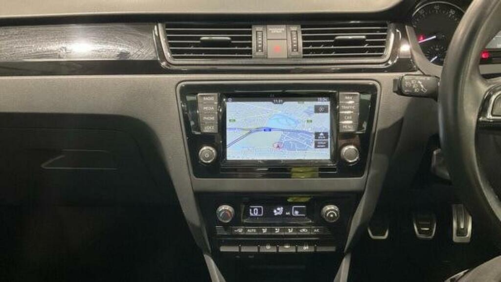 Skoda Rapid Spaceback 1.2 Tsi Se Sport Hatchback Euro White #13