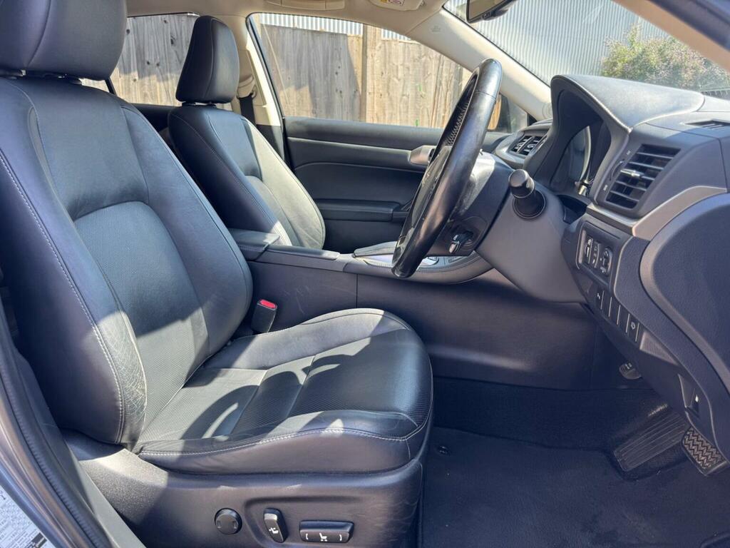 Lexus CT 1.8 200H Sport Cvt Euro 6 Ss White #17