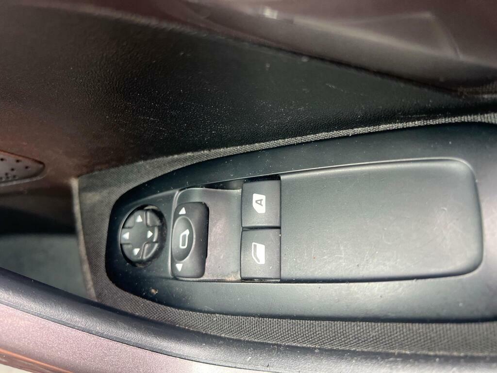 Peugeot 2008 1.6 Bluehdi 100 Allure Grey #22
