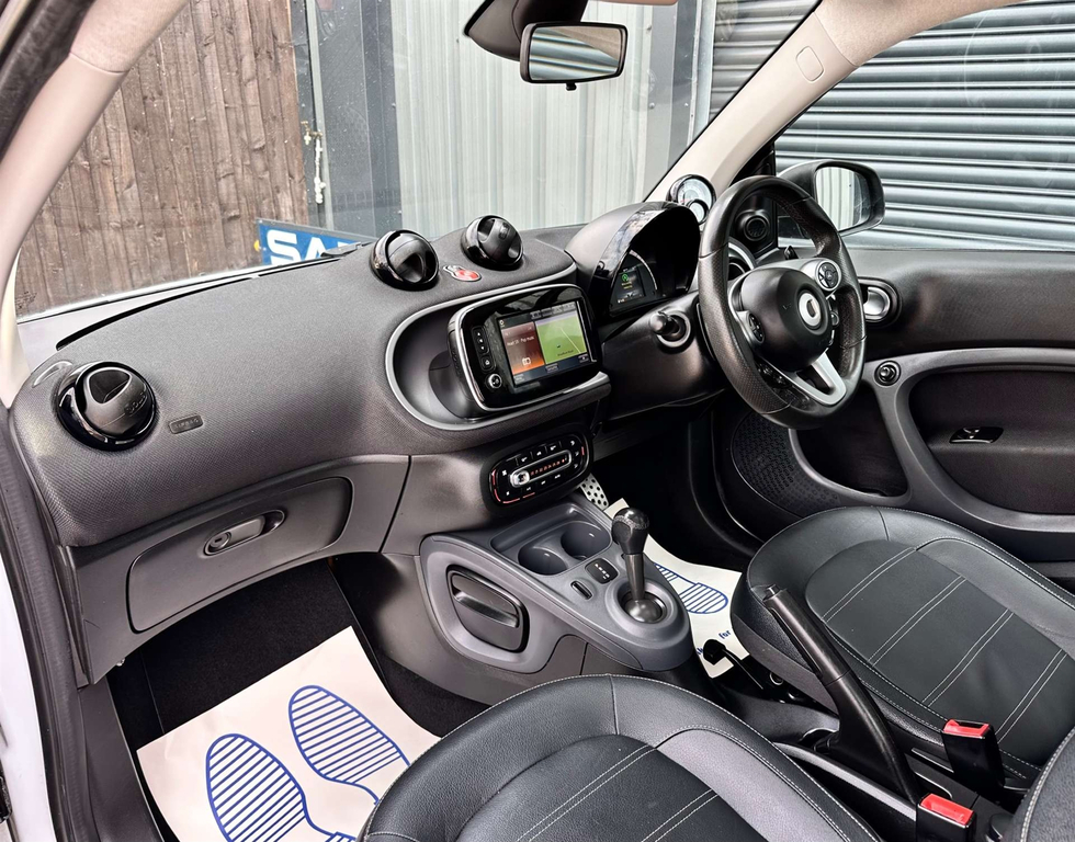 Smart Fortwo Fortwo Prime Premium Plus Turbo 0.9T  #24