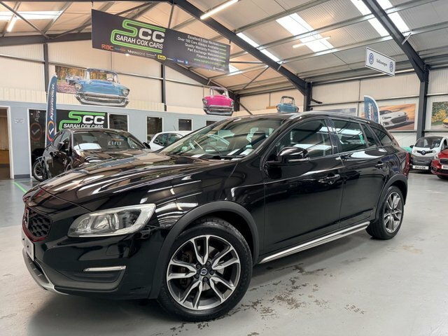 Volvo V60 Cross Country 2.4 D4 Lux Nav Awd Euro 6 S S Black #6