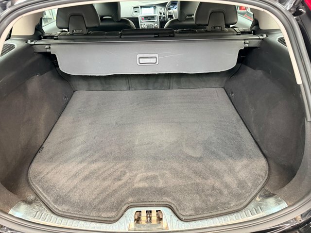 Volvo V60 Cross Country D4 Lux Nav Winter Pack Front And Rear White #18