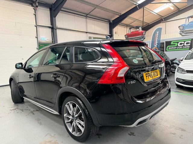 Volvo V60 Cross Country D4 Lux Nav Winter Pack Front And Rear White #8