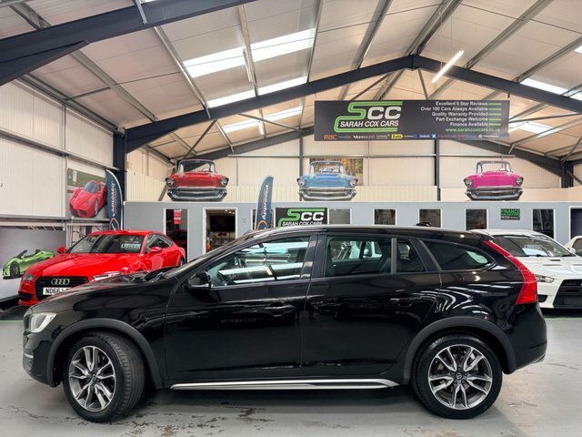 Volvo V60 Cross Country D4 Lux Nav Winter Pack Front And Rear White #7