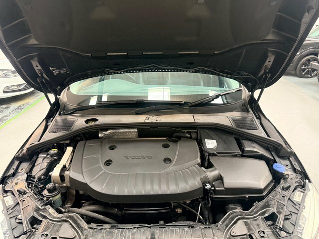Volvo V60 Cross Country D4 Lux Nav Winter Pack Front And Rear White #33