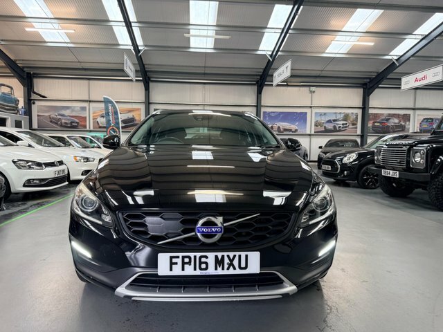 Volvo V60 Cross Country D4 Lux Nav Winter Pack Front And Rear White #12