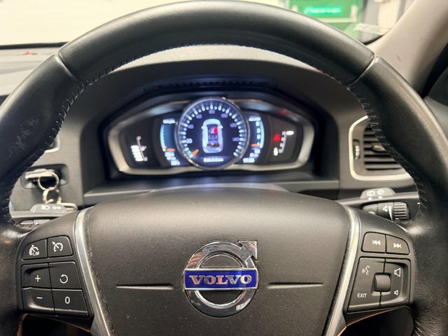 Volvo V60 Cross Country D4 Lux Nav Winter Pack Front And Rear White #19