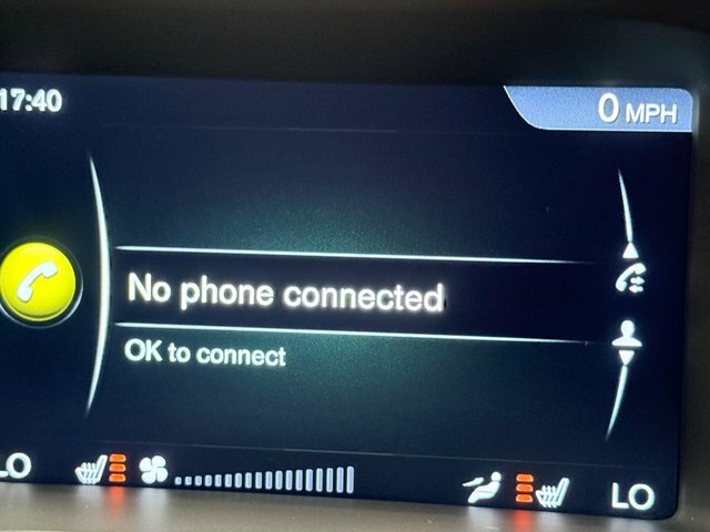 Volvo V60 Cross Country D4 Lux Nav Winter Pack Front And Rear White #22
