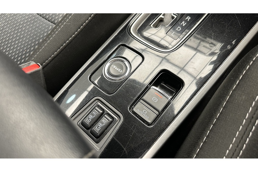 Mitsubishi Outlander Outlander 4 Cvt White #39