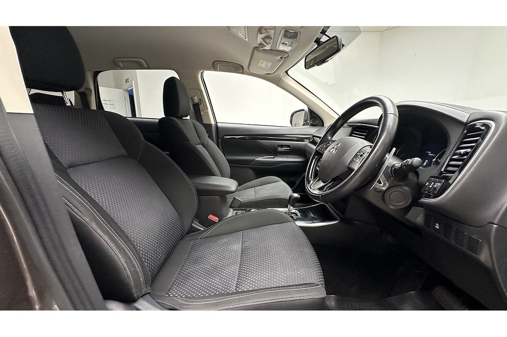 Mitsubishi Outlander Outlander 4 Cvt White #22