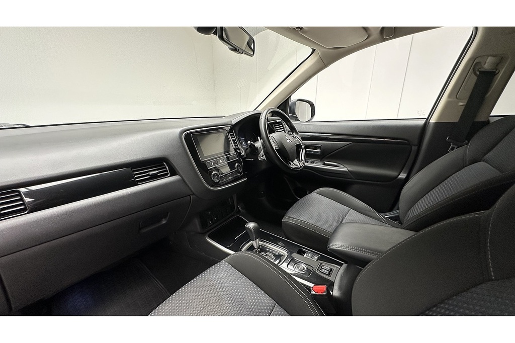 Mitsubishi Outlander Outlander 4 Cvt White #16