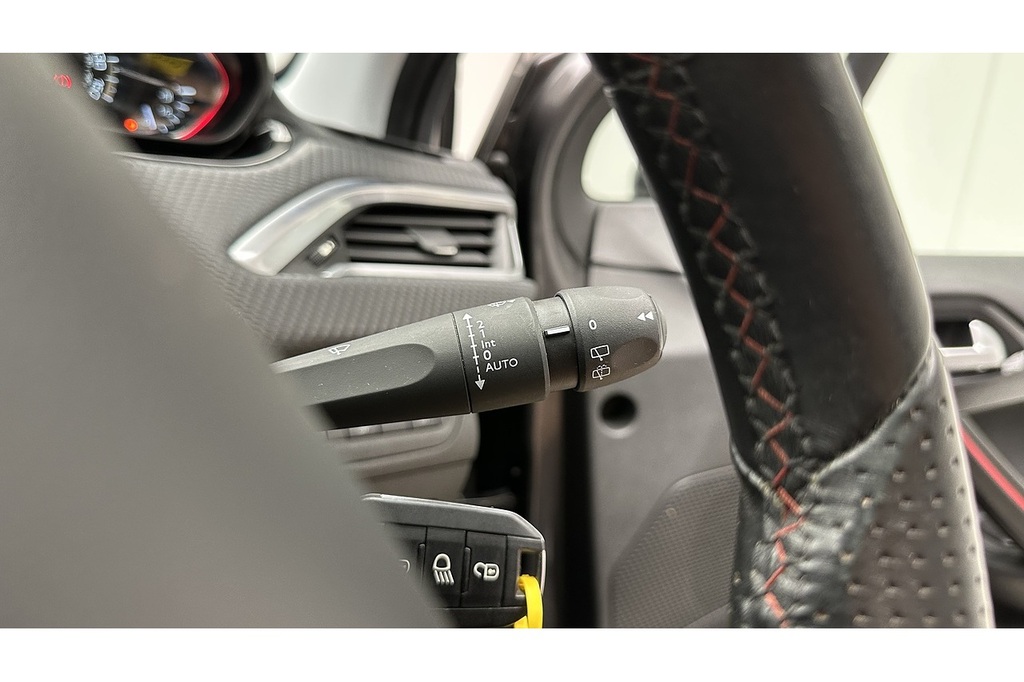 Peugeot 2008 1.2L Allure Black #32