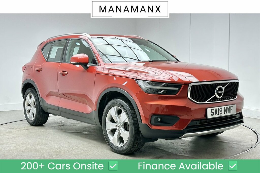 Volvo XC40 T3 Momentum Pro Red