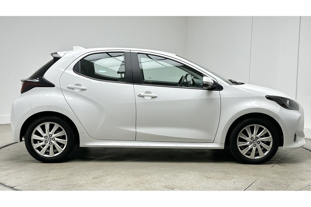 Toyota Yaris Vvt-h Icon White #4