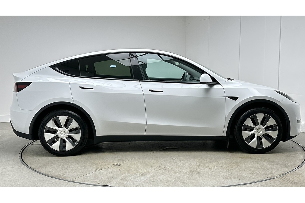 Tesla Model Y Suv White #4