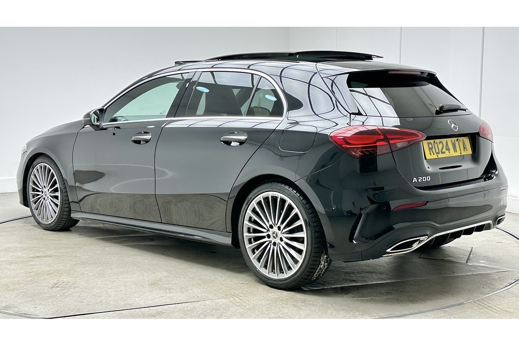 Mercedes-Benz A Class A200h Mhev Amg Line Black #5