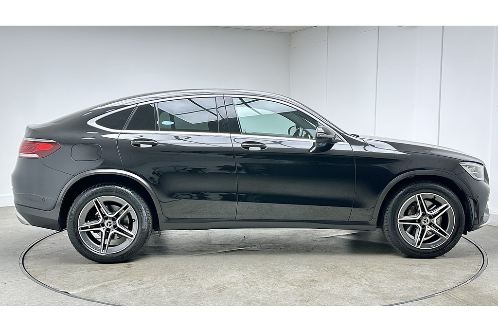 Mercedes-Benz GLC Class Glc220d Amg Line Black #4