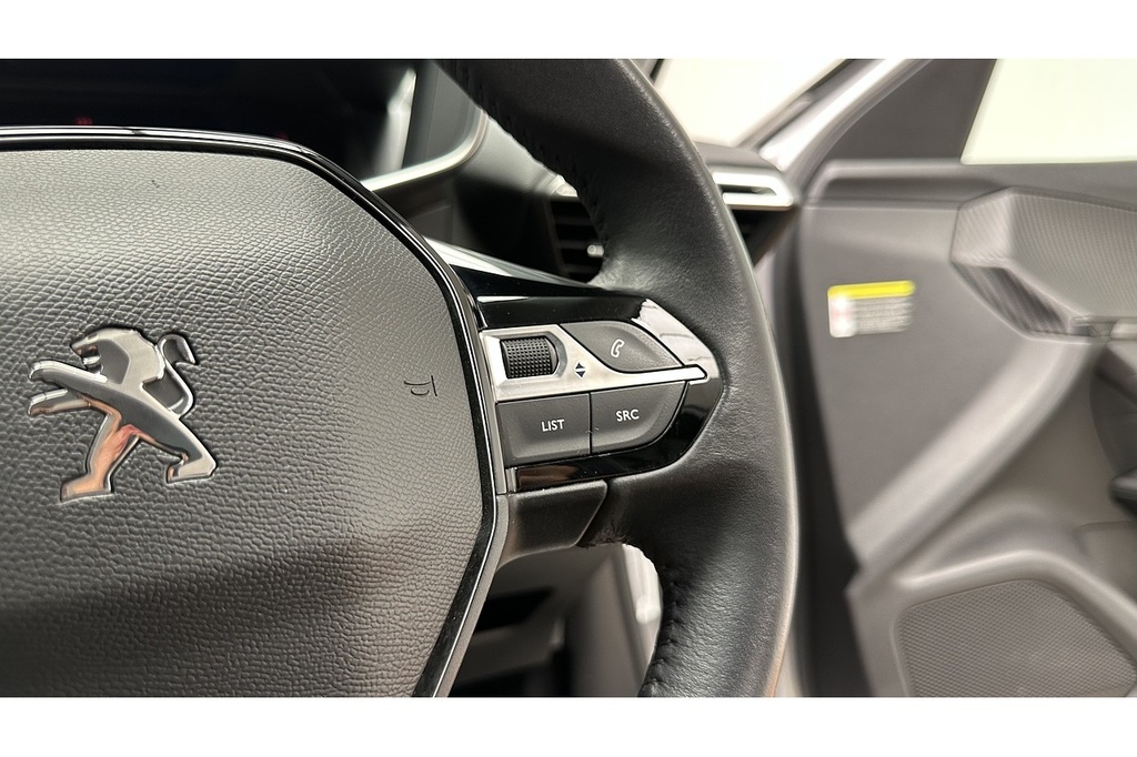 Peugeot e-2008 50Kwh Allure Premium Suv 136 Ps Grey #32