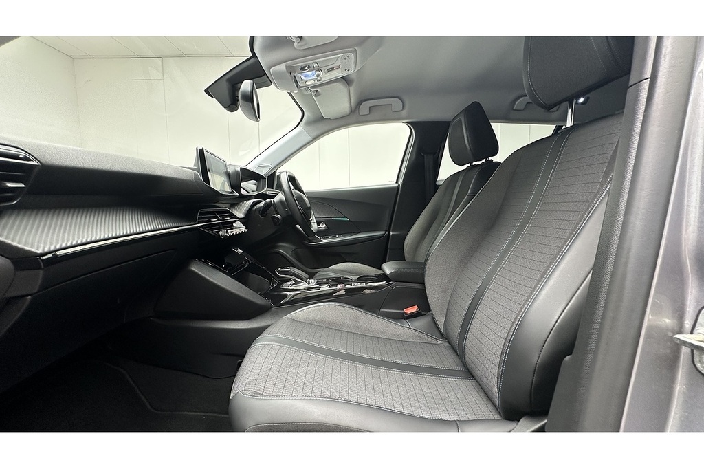 Peugeot e-2008 50Kwh Allure Premium Suv 136 Ps Grey #17