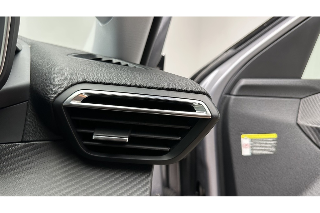 Peugeot e-2008 50Kwh Allure Premium Suv 136 Ps Grey #27