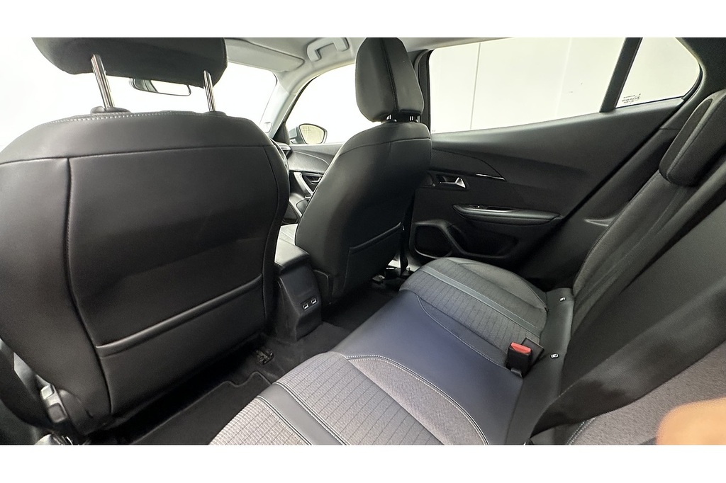 Peugeot e-2008 50Kwh Allure Premium Suv 136 Ps Grey #20