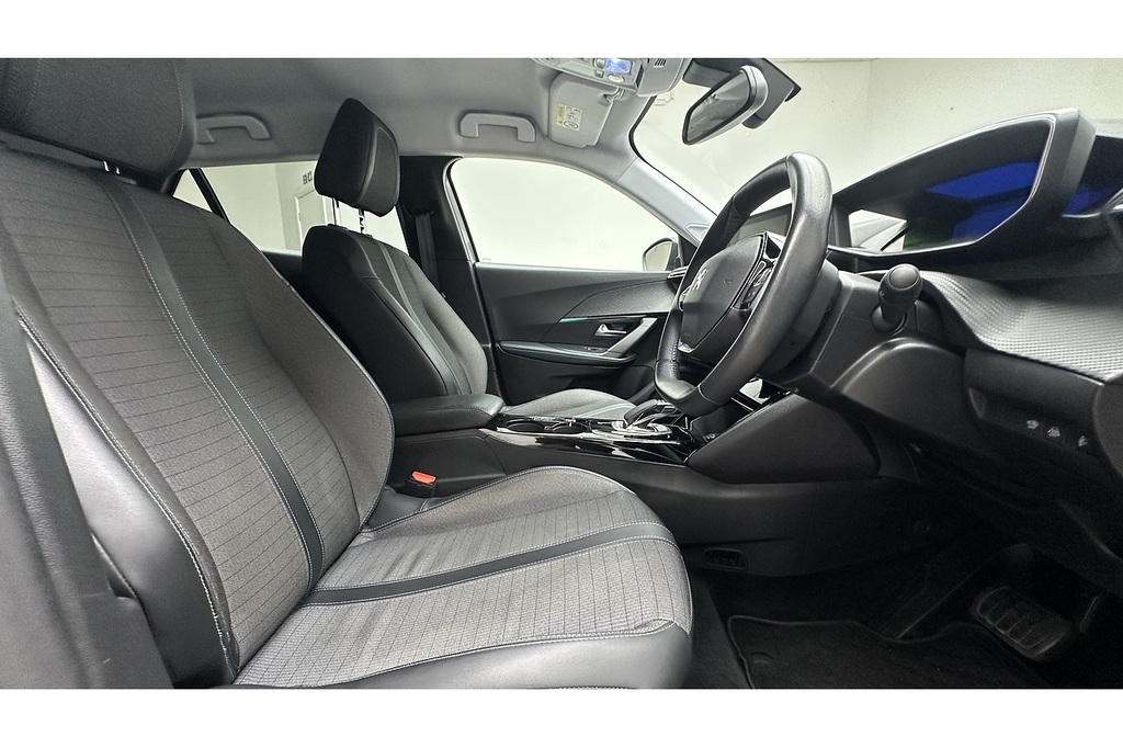 Peugeot e-2008 50Kwh Allure Premium Suv 136 Ps Grey #23