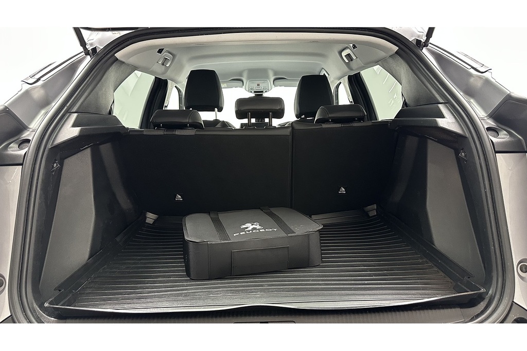 Peugeot e-2008 50Kwh Allure Premium Suv 136 Ps Grey #44