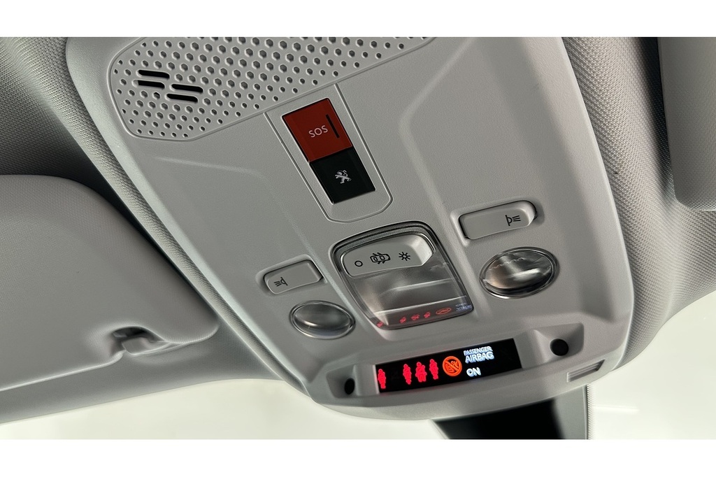 Peugeot e-2008 50Kwh Allure Premium Suv 136 Ps Grey #43