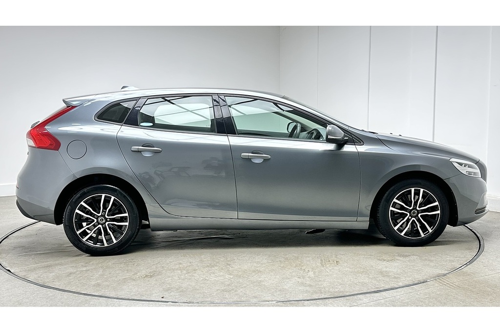 Volvo V40 T2 Momentum Grey #4