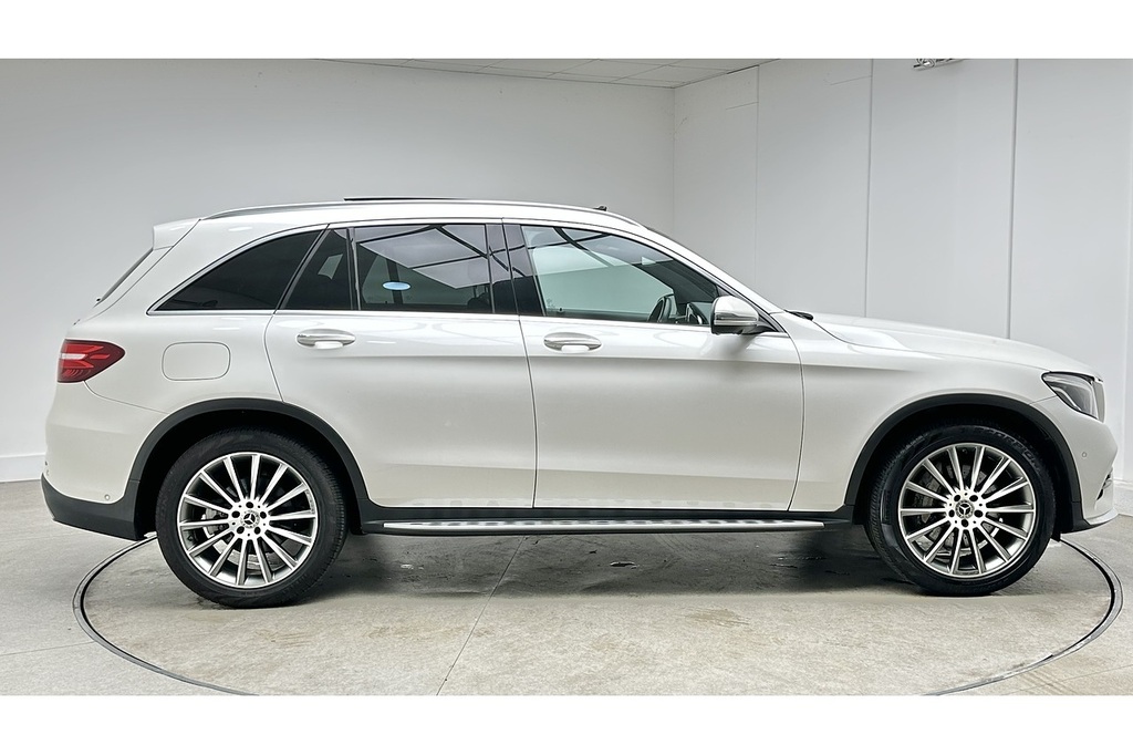 Mercedes-Benz GLC Class Glc250d Amg Line White #4