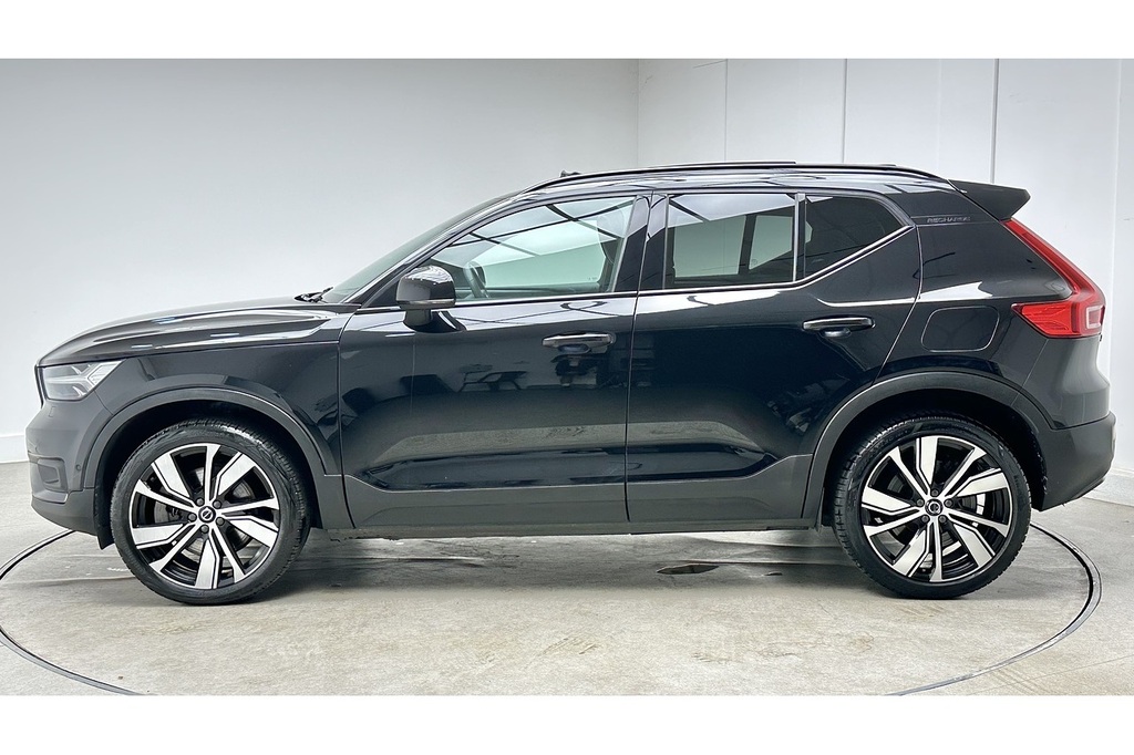 Volvo XC40 Ultimate Black #6