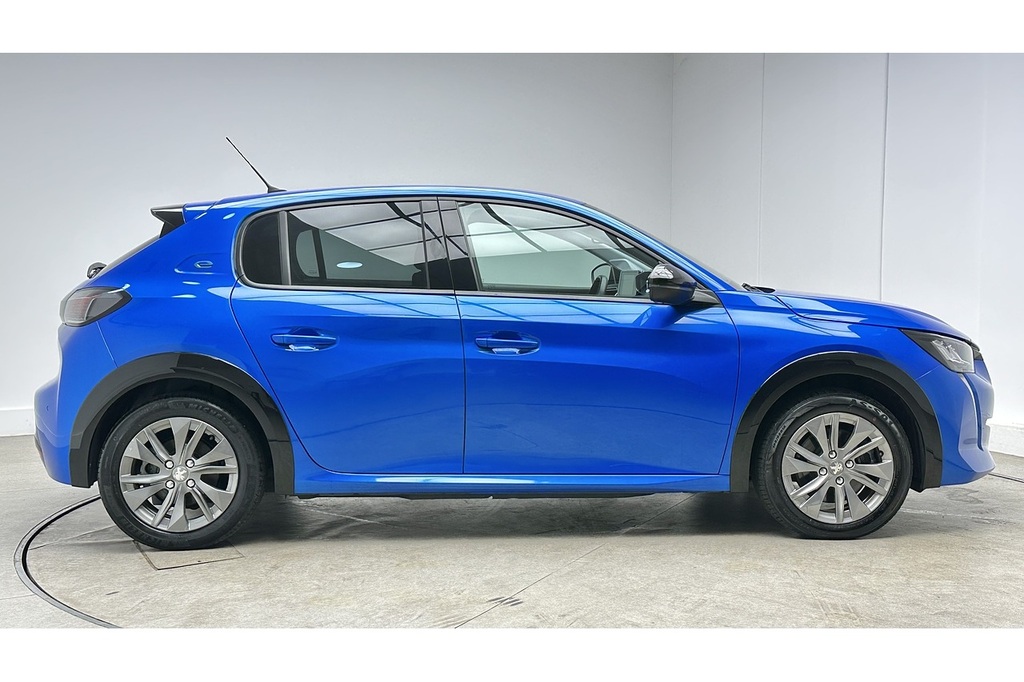 Peugeot e-208 Allure Premium Blue #4