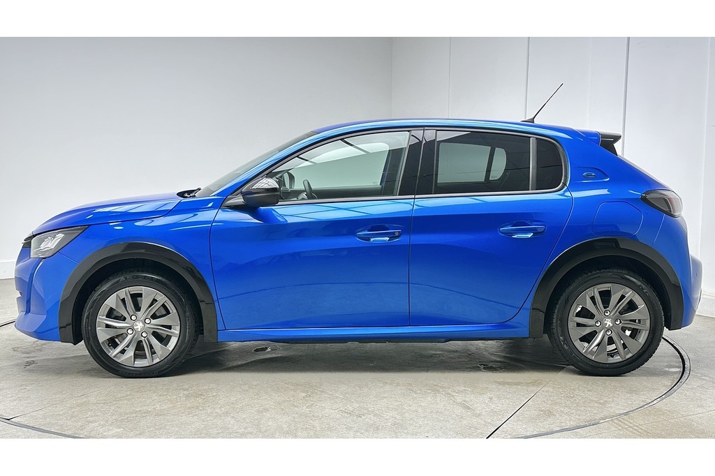 Peugeot e-208 Allure Premium Blue #6