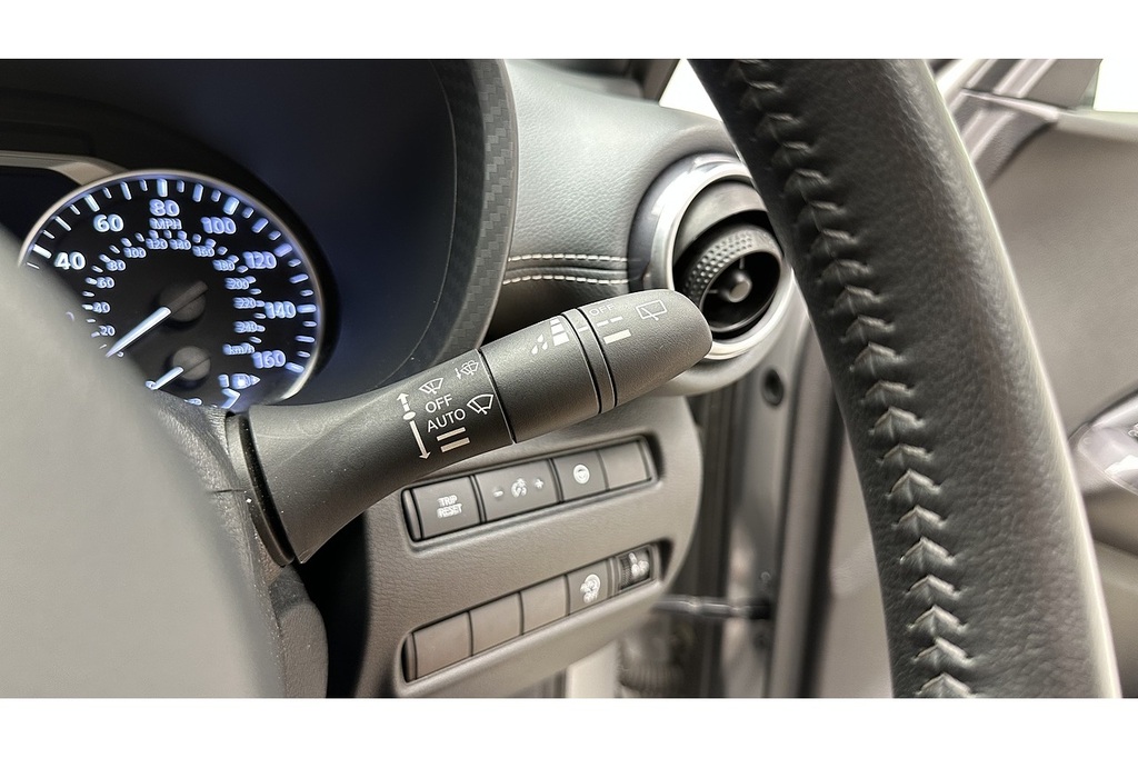 Nissan Juke 1.0 Dig-t Tekna Suv Euro 6 Ss White #30