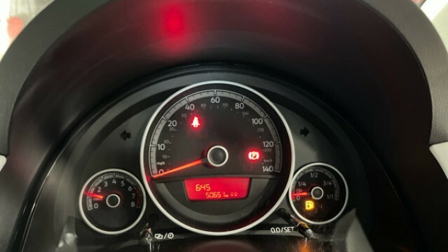 Volkswagen Up 1.0 Up Beats Red #5