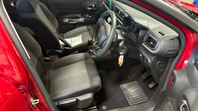Citroen C3 1.2 Puretech Feel Red #2