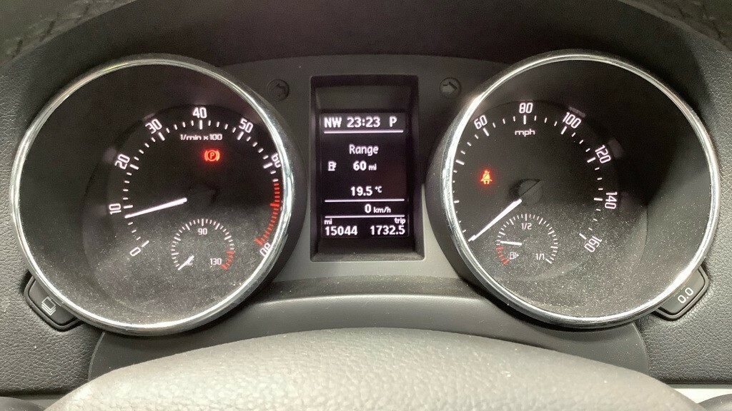 Skoda Yeti 1.2 Tsi Se Drive White #4