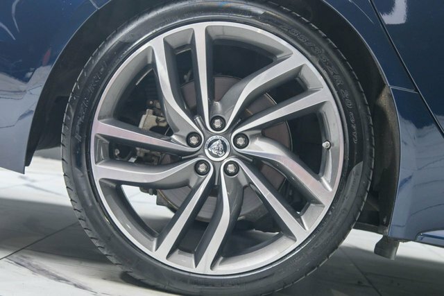 Jaguar XF 2.0 D200 Mhev R-dynamic Black Sportbrake Diese Grey #11